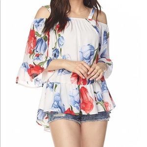 ***Floral Cold Shoulder Blouse W/Ruffle Details.XL